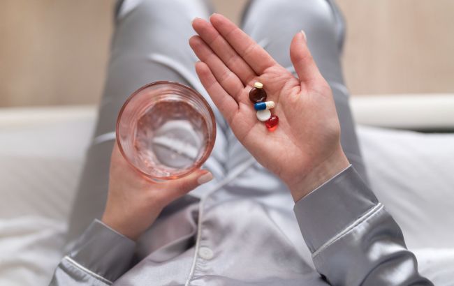 Не приймайте ці популярні вітаміни вранці: ось що може статись