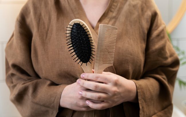 Використання цього гребінця може спричинити пошкодження та втрату волосся