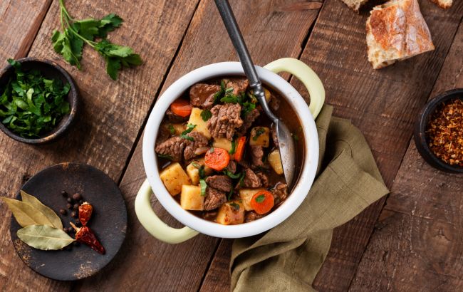 Справжній закарпатський бограч з 4 видами м'яса: рецепт неймовірної страви