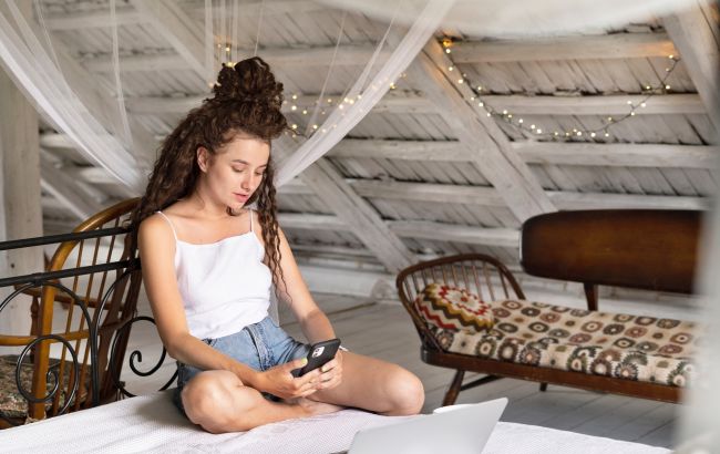 Закохатися онлайн у будь-якому віці: наскільки це можливо та чи будуть успішними такі стосунки?