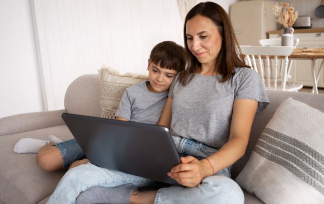 8 простих способів зробити Інтернет безпечнішим для ваших дітей