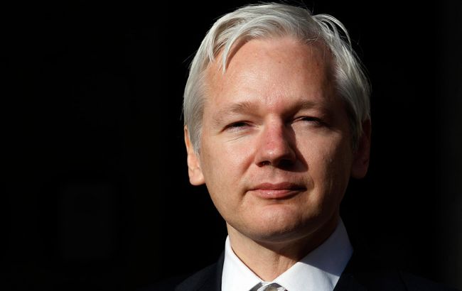 Основатель Wikileaks Джулиан Ассанж попросил убежища во Франции