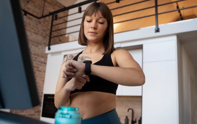 Ці 10 легких щоденних занять спалюють калорії без спорту