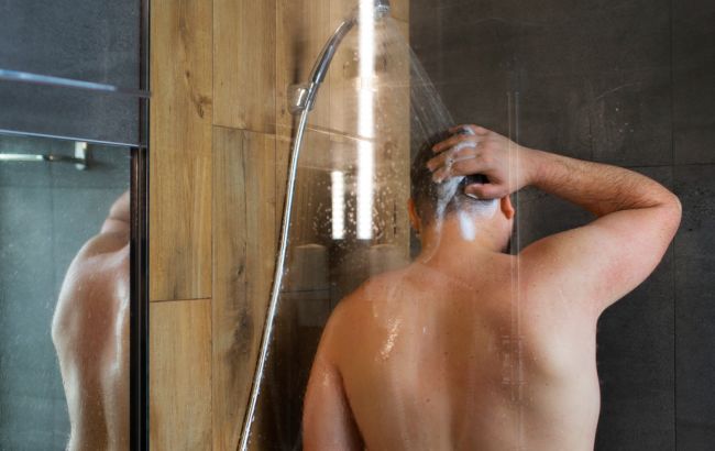 Холодний чи гарячий душ після тренування: що краще обрати?