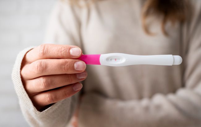 Вагітність у 14 - генетична катастрофа? Гінеколог - про реальні загрози для підлітків