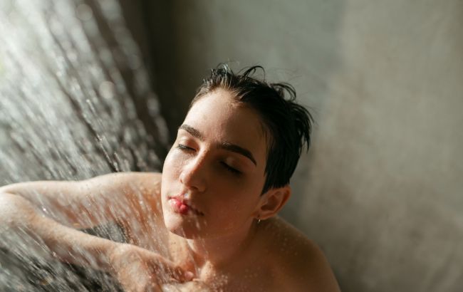 Приймайте душ так, щоб зменшити стрес та покращити сон