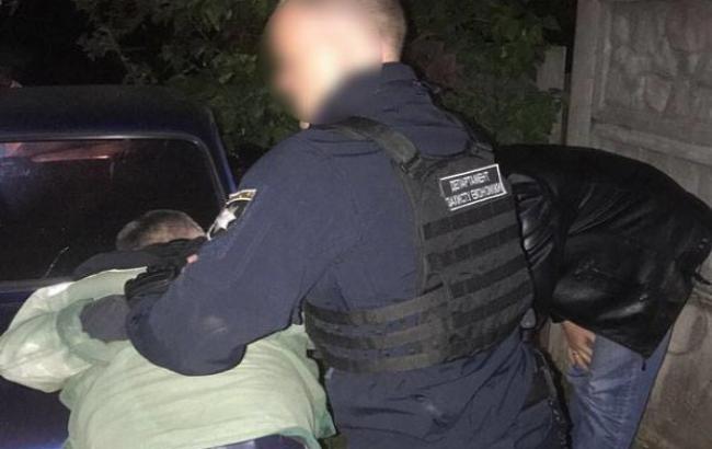 В Киевской области задержали на взятке двух чиновников "Киевоблэнерго"
