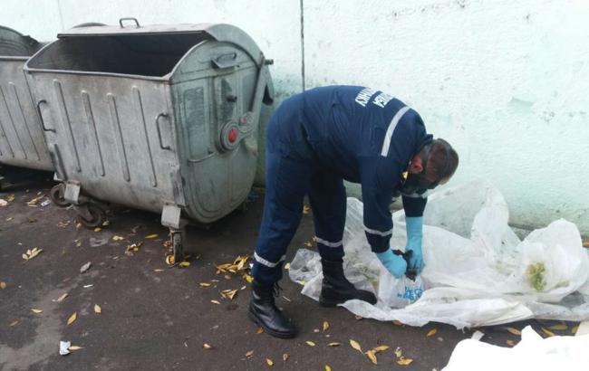 У Хмельницькому співробітники ДСНС виявили пакет із 8,3 кг ртуті