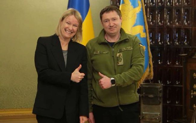 Во Львовской области планируют создать еще 4 центра помощи переселенцам