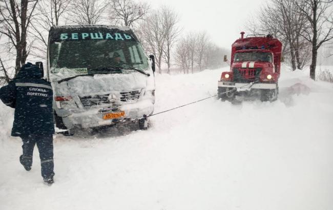 Непогода в Украине: в 6 областях ограничено движение транспорта