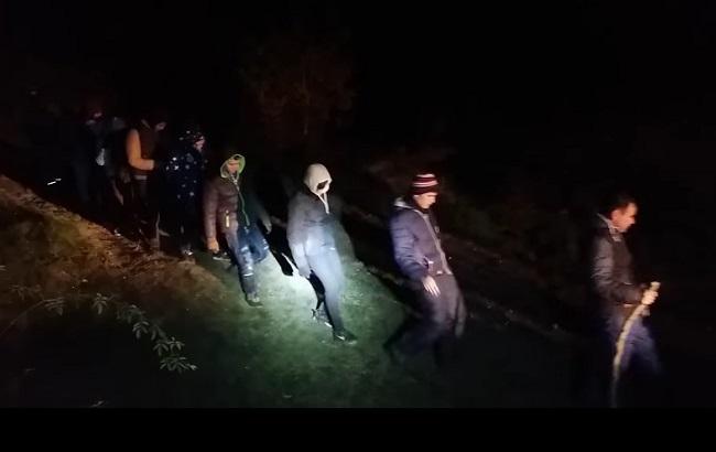 У Закарпатті прикордонники затримали 22 нелегалів із Південно-Східної Азії