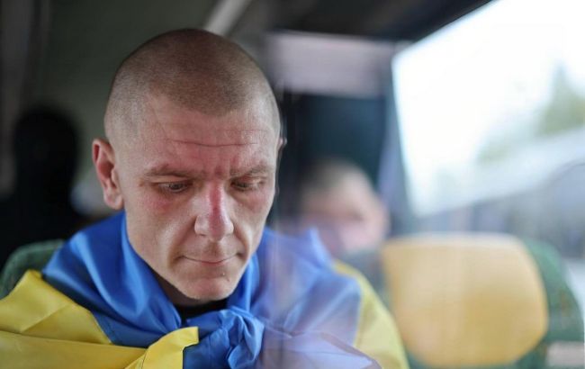 Україна на День незалежності провела новий обмін полоненими з РФ (фото, відео)