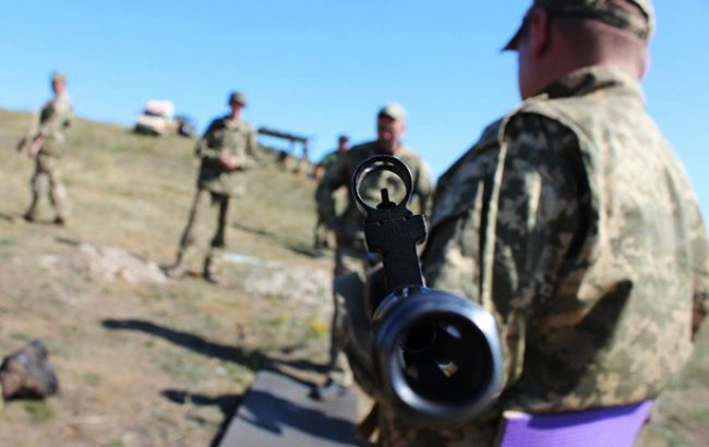 За день на Донбассе уменьшилось количество обстрелов украинских позиций, - штаб АТО