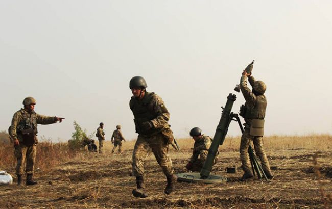 За добу на Донбасі бойовики 25 разів порушили режим перемир'я, - штаб АТО