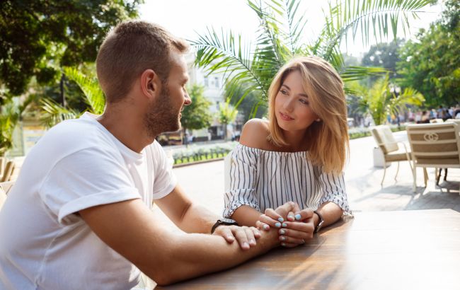 Мужчины пропускают эти знаки ежедневно: какие сигналы подает женщина, когда ей кто-то нравится