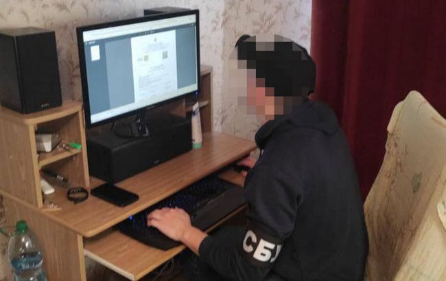 В Киеве обнаружили схему продажи поддельных ПЦР-тестов: клиентов находили через Telegram