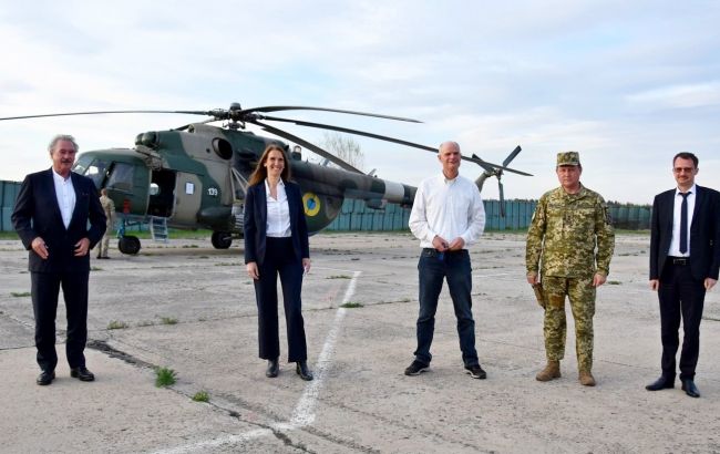 Глави МЗС Нідерландів, Бельгії та Люксембургу відвідали зону ООС