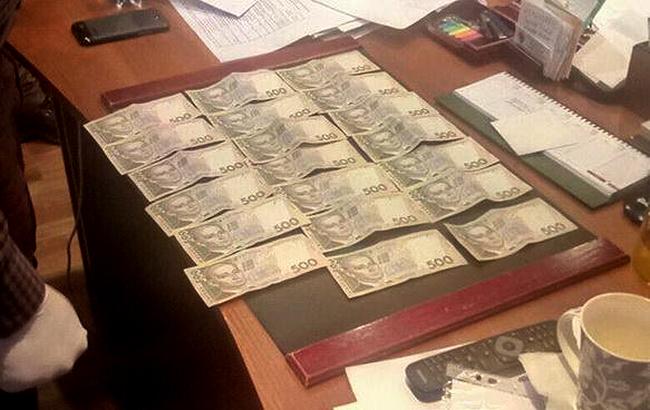 В Николаевской области на взятке поймали чиновника