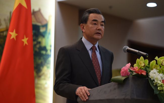 Китай призвал Россию и Украину к возобновлению переговоров "без предварительных условий"