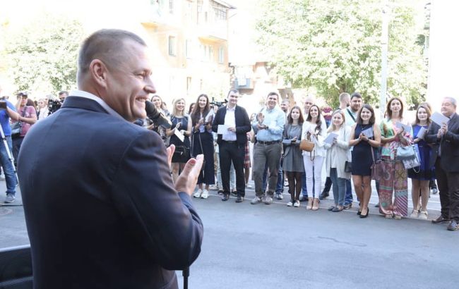 Филатов: с этого года и в дальнейшем будем предоставлять жилье врачам, учителям и воинам АТО