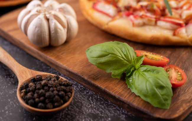 Додавайте цю спецію часто у страв: 5 переваг для організму