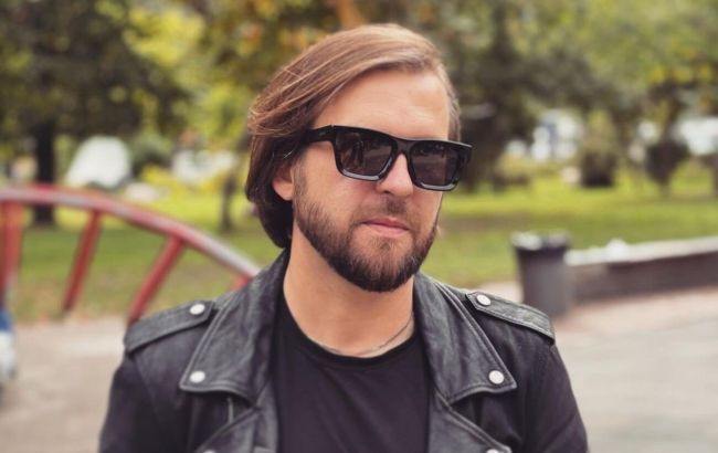 Їхав 20 годин: фронтмен "Без обмежень" Танчинець розповів, як допомагав українцям