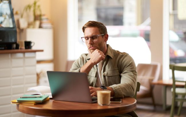 Чому ChatGPT вигадує факти, робить помилки та інколи пише дурості: як це пояснюють науковці