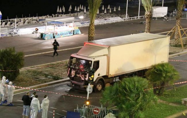 У Ніцці сапери перевіряють підозрілу вантажівку