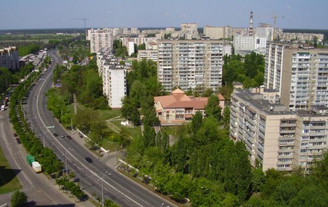 У Києві на проспекті Правди 29 травня буде частково обмежено рух транспорту