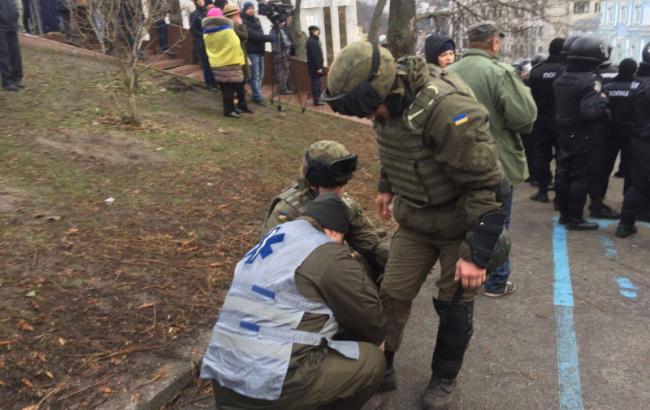 Столкновения под Радой: полиция сообщила о 16 пострадавших