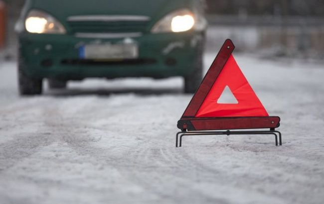 На дорогах України за добу загинули 5 осіб, травмовано - 64