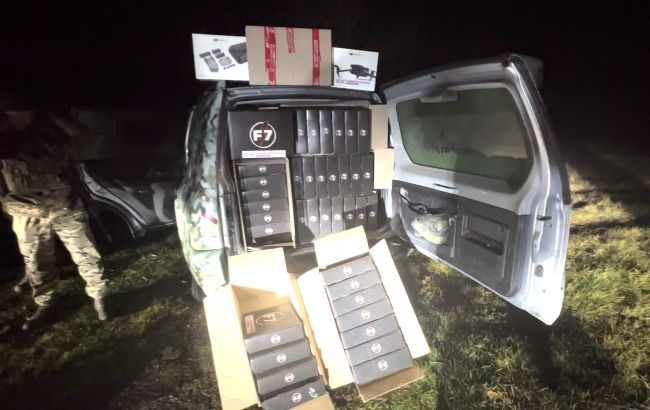 "Українська команда" передала дрони-камікадзе на передову