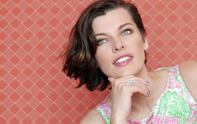 Милла Йовович прилетит в Киев за новой наградой: обошла Кунис и Куриленко