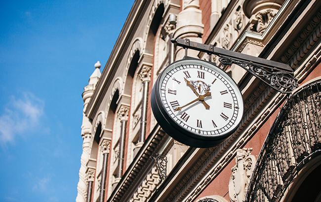 НБУ на 2 липня послабив курс гривні до 26,33 грн/долар