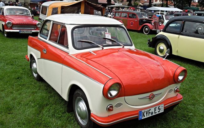 Автомобілі із пластику: міфи та реальність