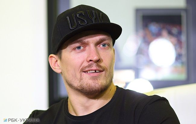 Усик написав мотивуючий вірш про любов і страх