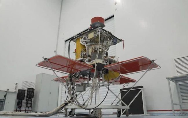 На пути к запуску. Украинский спутник "Сич" отправили в США