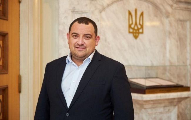 Нардеп Кузьминых просит временно исключить его из фракции "Слуга народа"