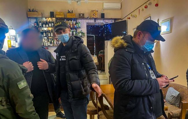 Откат на 30%: опубликовано оперативное видео из дела нардепа Кузьминых