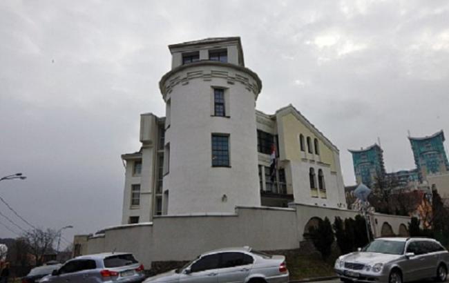 В Киеве "заминировали" посольство Ирака