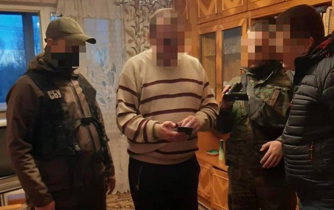 В Черкассах экс-чиновник хвалил российского пилота, который бомбардировал украинские города