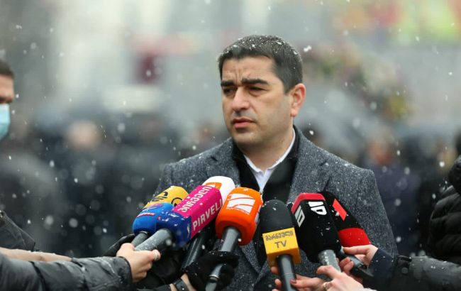 Спікер парламенту Грузії відмовився їхати в Бучу. Назвав запрошення "недоречним"
