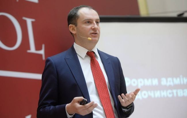 СБУ проводить обшуки у глави податкової Верланова