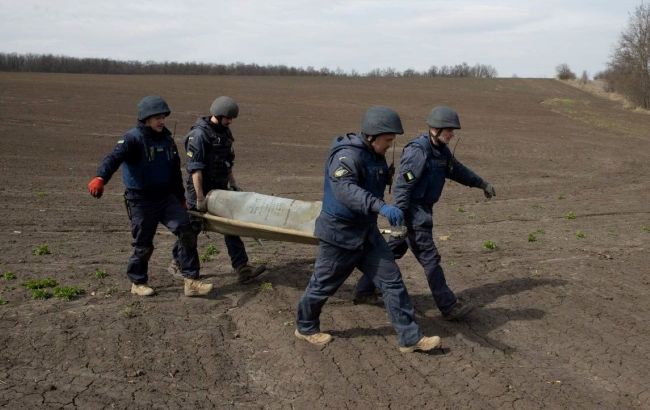"Розміновують" за гроші. ДСНС застерегла від псевдопіротехніків на Київщині