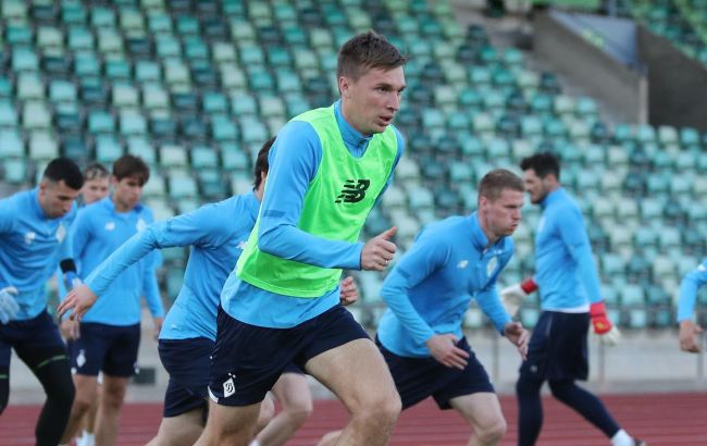 Ребров пытается переманить в ОАЭ капитана "Динамо", &ndash; источник