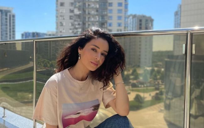 Злата Огневич пожаловалась на нового "поклонника", который пришел к ней домой (фото)