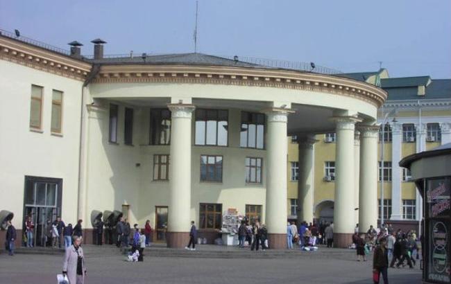 Вход на станцию метро "Вокзальная" в Киеве с мая будут закрывать в "пиковые часы"