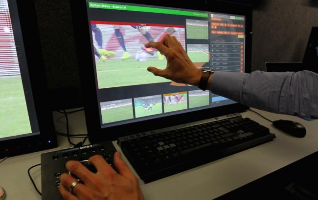 Украинские арбитры получили материалы по использованию видеоповторов