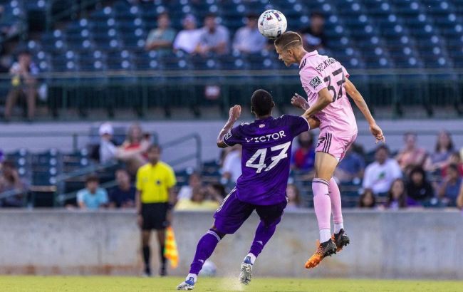 Каков отец, таков и сын. Бекхэм-младший в стиле родителя забил со штрафного в США