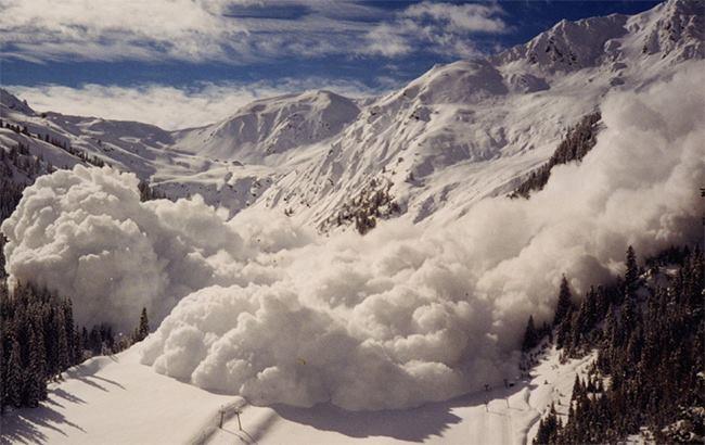 Синоптики предупреждают о лавинной опасности в Карпатах 29-30 марта
